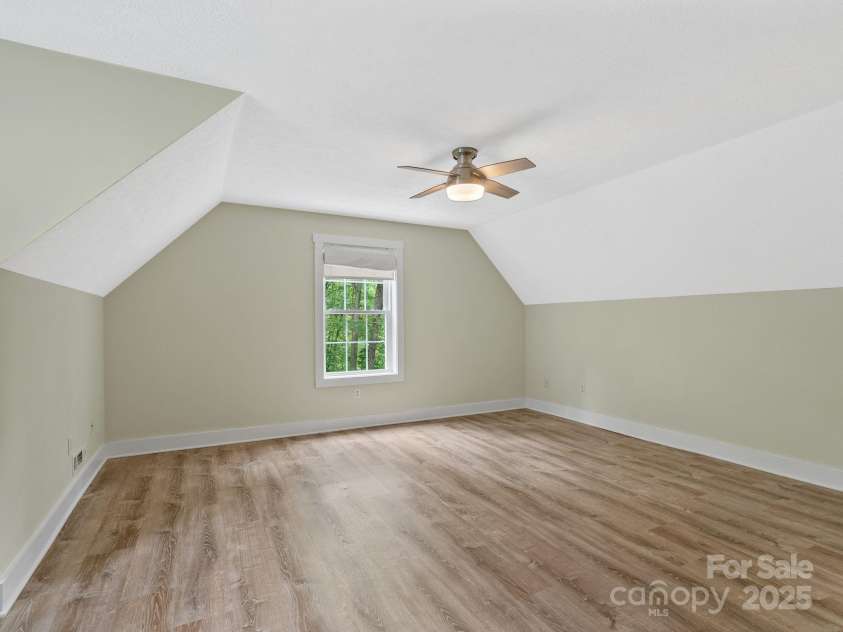 8 Fiver Lane, Asheville, NC 28803.  MLS# CAR4224910, YatesRealty ID 2070. 