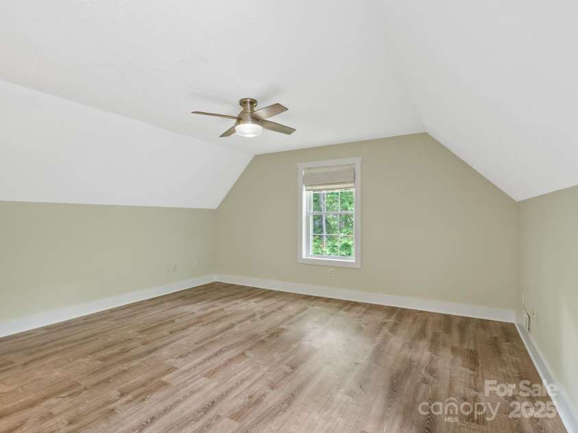 8 Fiver Lane, Asheville, NC 28803.  MLS# CAR4224910, YatesRealty ID 2070. 