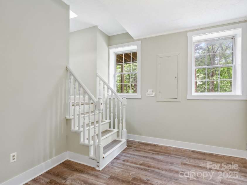 8 Fiver Lane, Asheville, NC 28803.  MLS# CAR4224910, YatesRealty ID 2070. 