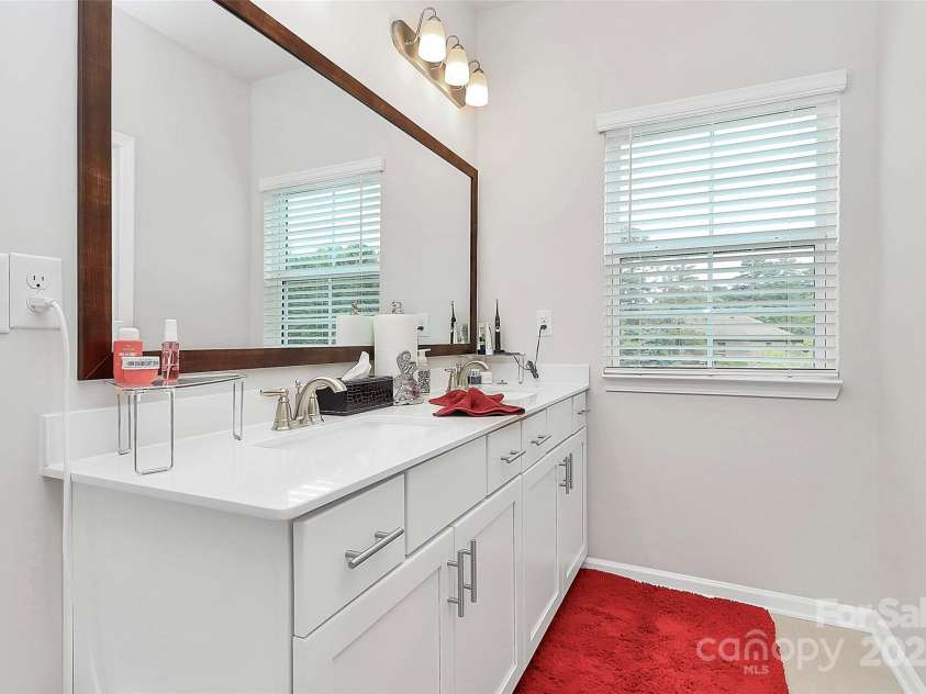 720 Herlong Avenue, Rock Hill, SC 29732.  MLS# CAR4259738, YatesRealty ID 20700. 
