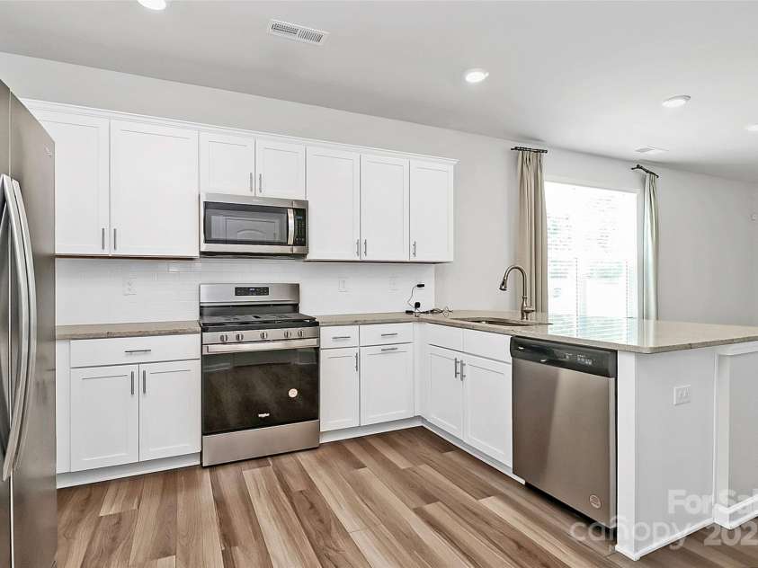 720 Herlong Avenue, Rock Hill, SC 29732.  MLS# CAR4259738, YatesRealty ID 20700. 