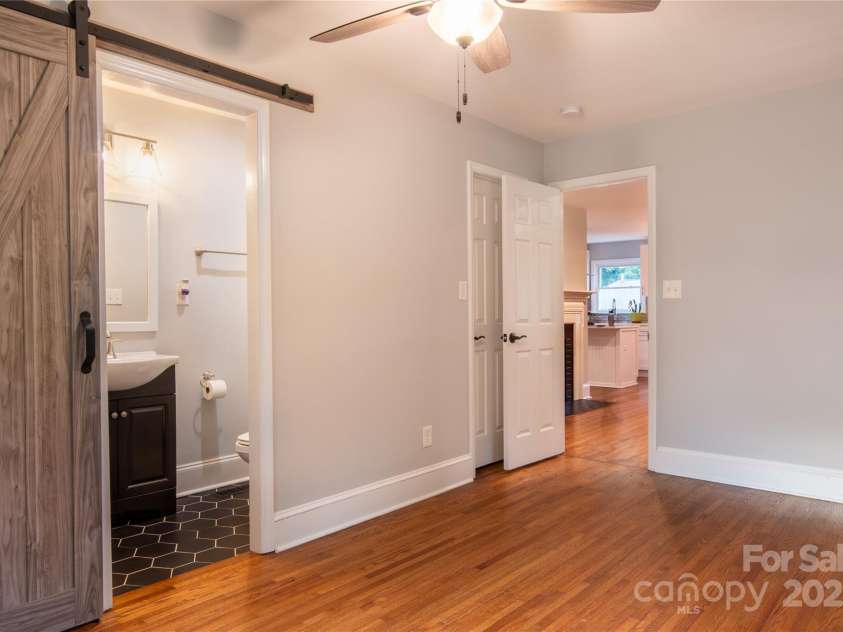 2115 Arnold Drive, Charlotte, NC 28205.  MLS# CAR4269939, YatesRealty ID 20701. Bedroom 1