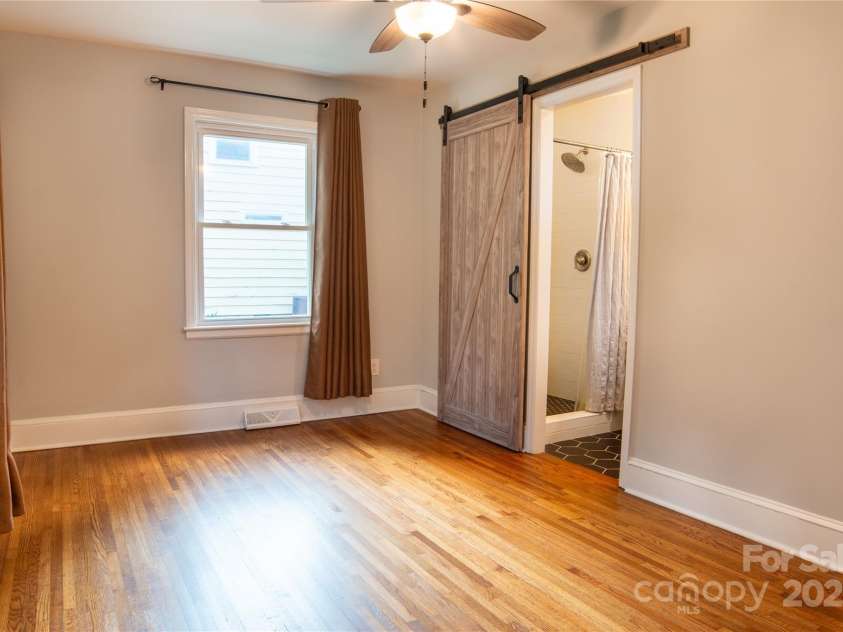2115 Arnold Drive, Charlotte, NC 28205.  MLS# CAR4269939, YatesRealty ID 20701. Bedroom 1