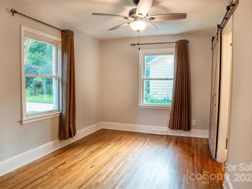2115 Arnold Drive, Charlotte, NC 28205.  MLS# CAR4269939, YatesRealty ID 20701. Bedroom 2