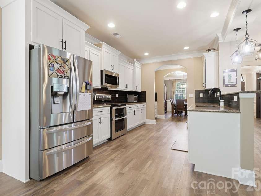 3119 Kelsey Plaza, Kannapolis, NC 28081.  MLS# CAR4373266, YatesRealty ID 20701. 