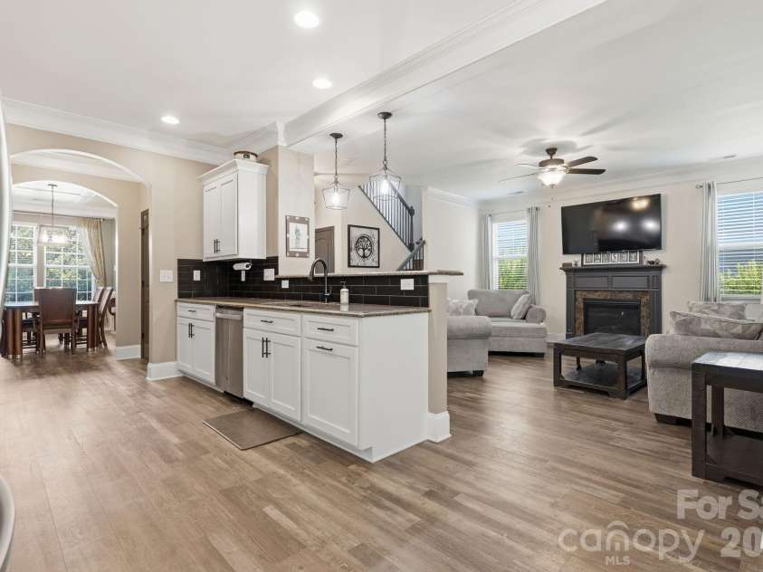 3119 Kelsey Plaza, Kannapolis, NC 28081.  MLS# CAR4373266, YatesRealty ID 20701. 