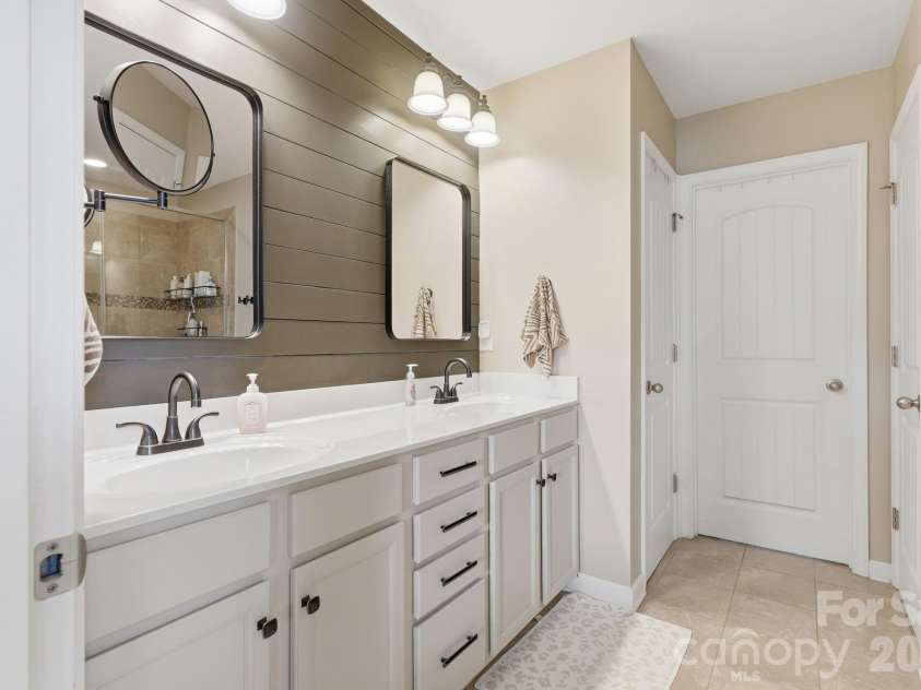3119 Kelsey Plaza, Kannapolis, NC 28081.  MLS# CAR4373266, YatesRealty ID 20701. 
