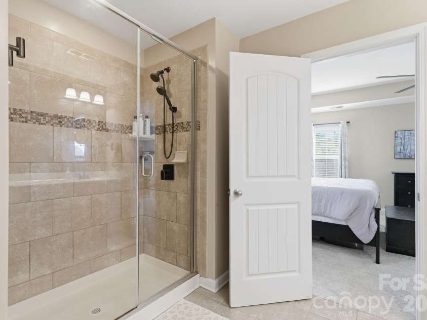3119 Kelsey Plaza, Kannapolis, NC 28081.  MLS# CAR4373266, YatesRealty ID 20701. 