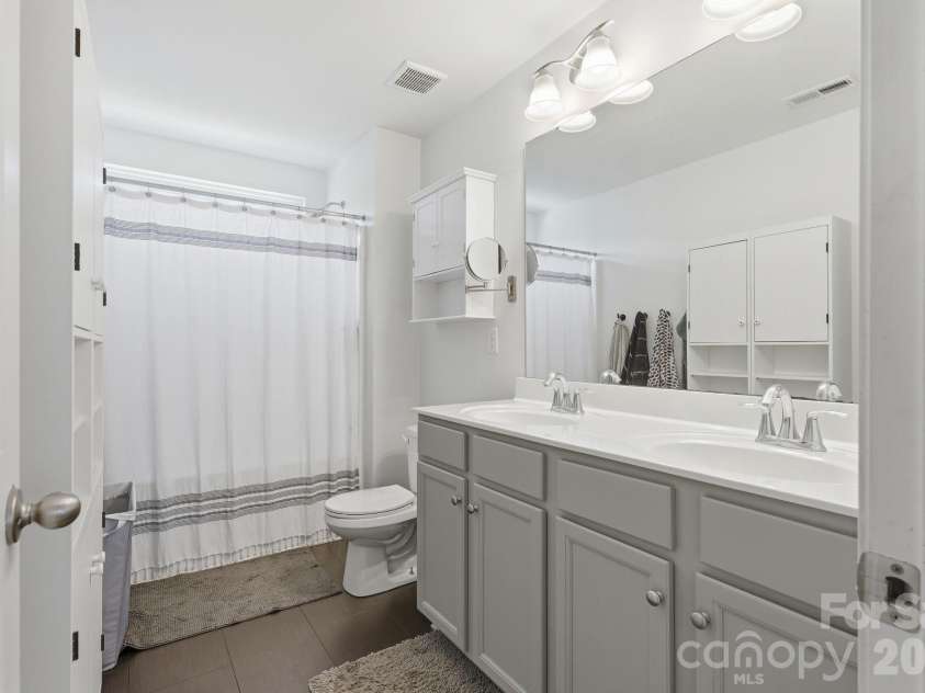 3119 Kelsey Plaza, Kannapolis, NC 28081.  MLS# CAR4373266, YatesRealty ID 20701. 