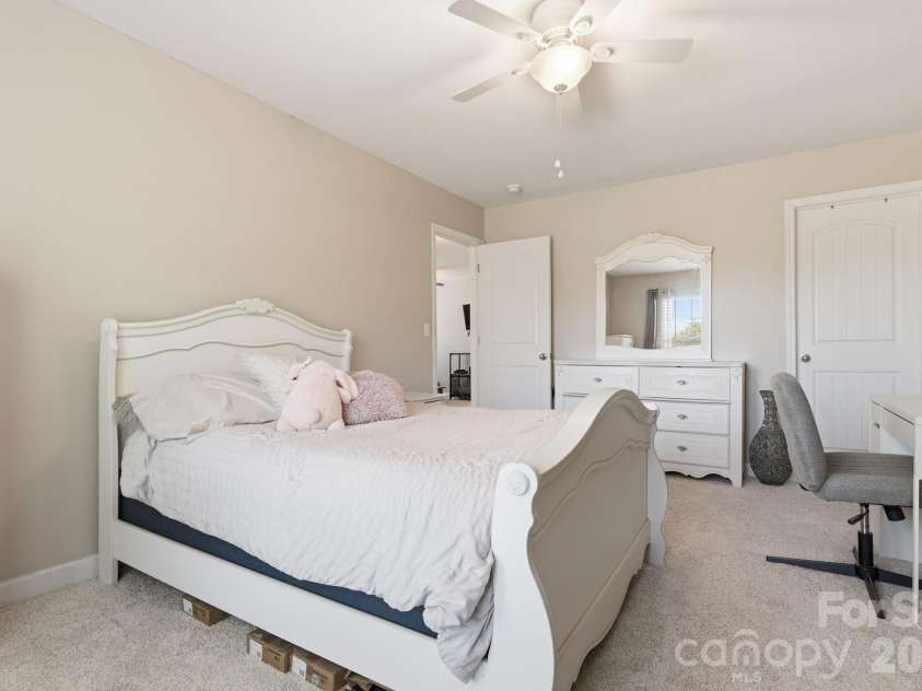 3119 Kelsey Plaza, Kannapolis, NC 28081.  MLS# CAR4373266, YatesRealty ID 20701. 