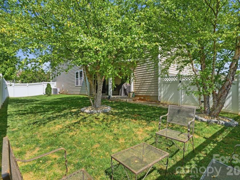 3119 Kelsey Plaza, Kannapolis, NC 28081.  MLS# CAR4373266, YatesRealty ID 20701. 