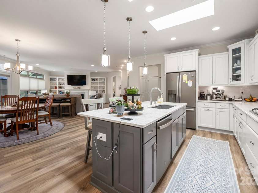 1006 Gradison Drive, Matthews, NC 28104.  MLS# CAR4267632, YatesRealty ID 20702. 