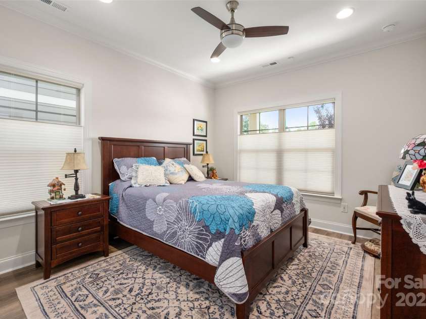 1006 Gradison Drive, Matthews, NC 28104.  MLS# CAR4267632, YatesRealty ID 20702. 