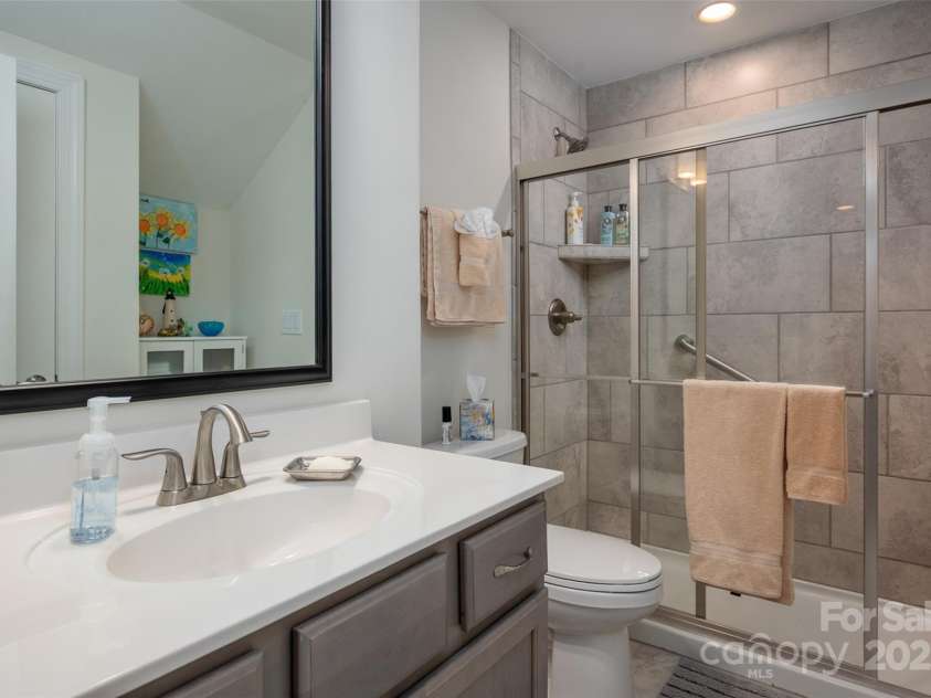 1006 Gradison Drive, Matthews, NC 28104.  MLS# CAR4267632, YatesRealty ID 20702. 