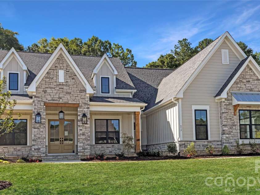 452 Voyager Lane, Concord, NC 28025.  MLS# CAR4378287, YatesRealty ID 20702. 