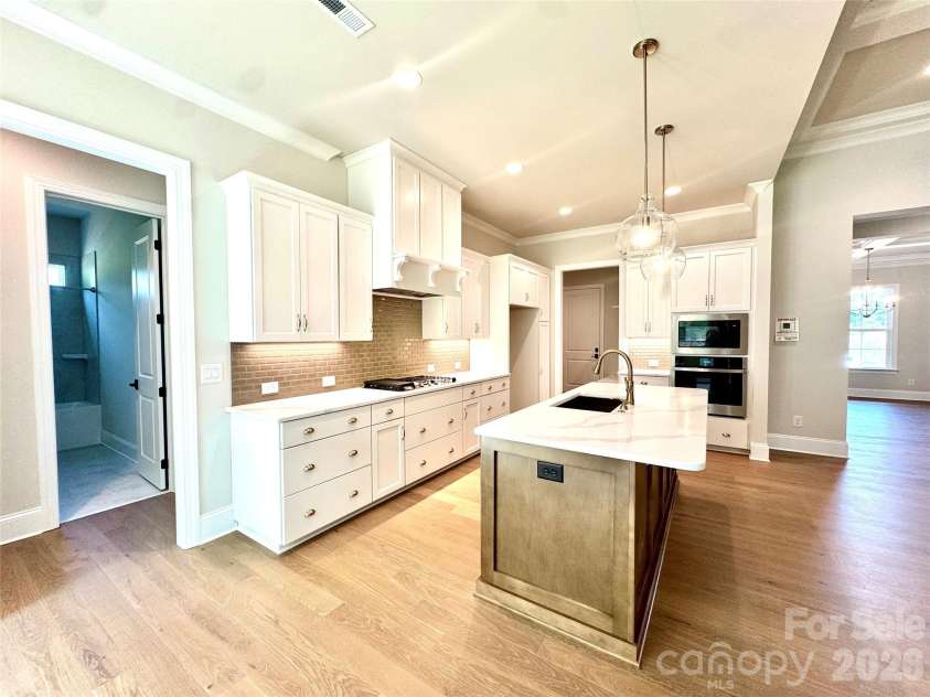 452 Voyager Lane, Concord, NC 28025.  MLS# CAR4378287, YatesRealty ID 20702. 