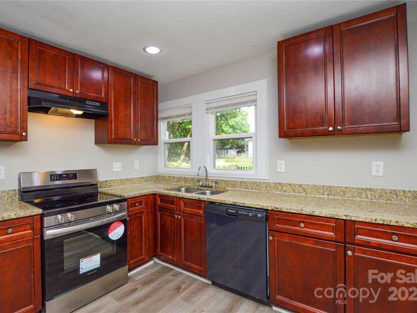 636 Forest Street, Concord, NC 28025.  MLS# CAR4270721, YatesRealty ID 20705. 