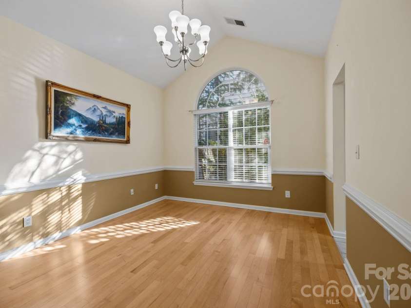 12602 Kemerton Lane, Huntersville, NC 28078.  MLS# CAR4356592, YatesRealty ID 20706. Diningroom