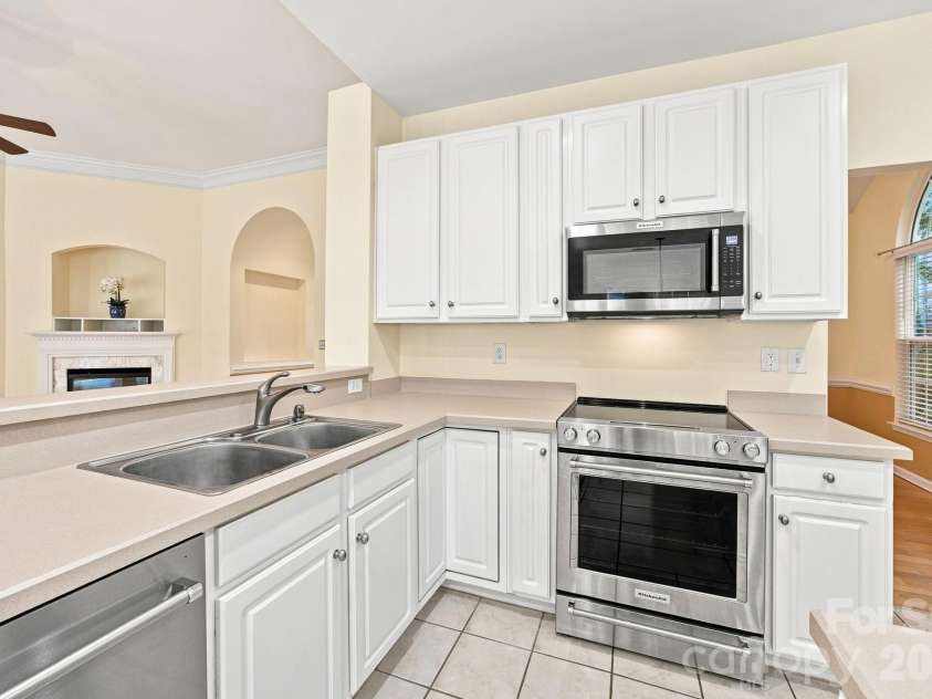 12602 Kemerton Lane, Huntersville, NC 28078.  MLS# CAR4416314, YatesRealty ID 20706. 