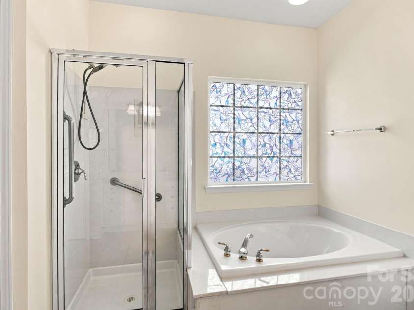 12602 Kemerton Lane, Huntersville, NC 28078.  MLS# CAR4416314, YatesRealty ID 20706. 