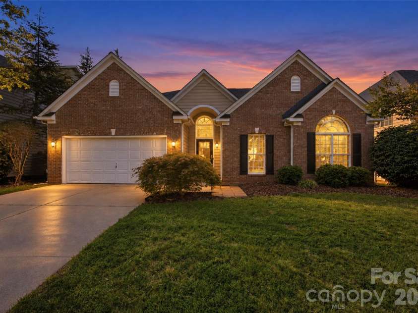 12602 Kemerton Lane, Huntersville, NC 28078.  MLS# CAR4416314, YatesRealty ID 20706. 