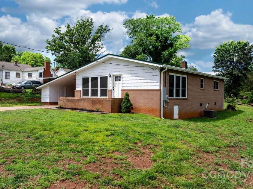 303 Ramsey Street, Morganton, NC 28655.  MLS# CAR4265263, YatesRealty ID 20707. 