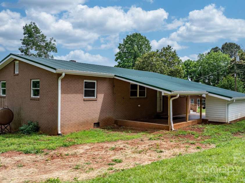 303 Ramsey Street, Morganton, NC 28655.  MLS# CAR4265263, YatesRealty ID 20707. 