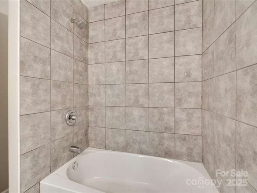 1529 Covenant Place, Rock Hill, SC 29732.  MLS# CAR4271636, YatesRealty ID 20709. Bath-Room