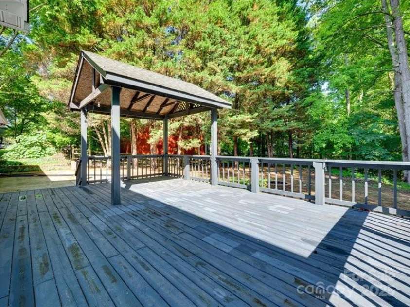 1529 Covenant Place, Rock Hill, SC 29732.  MLS# CAR4271636, YatesRealty ID 20709. Deck