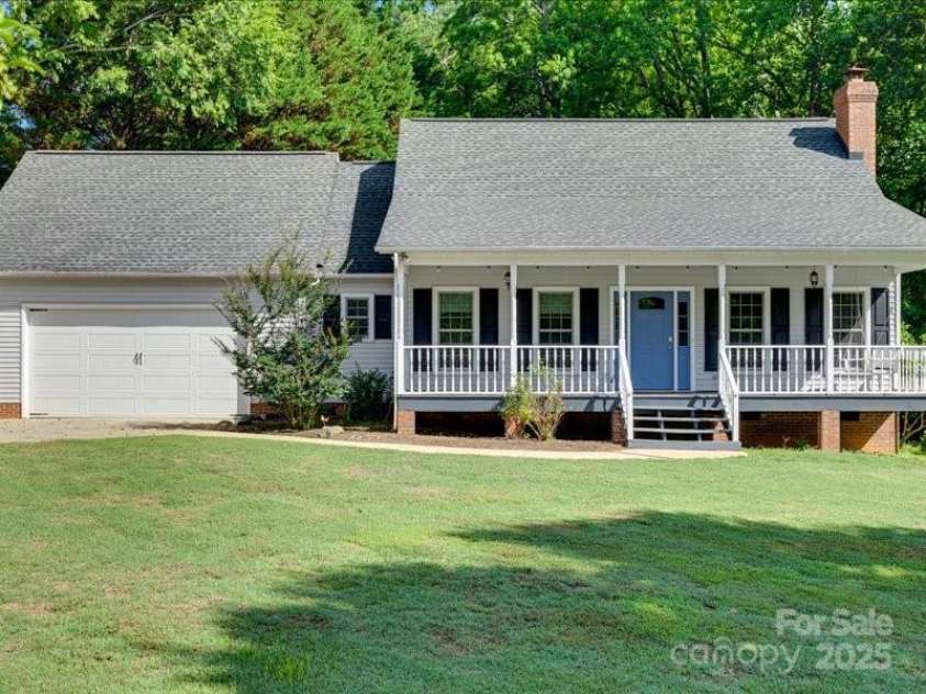 1529 Covenant Place, Rock Hill, SC 29732.  MLS# CAR4271636, YatesRealty ID 20709. Front View