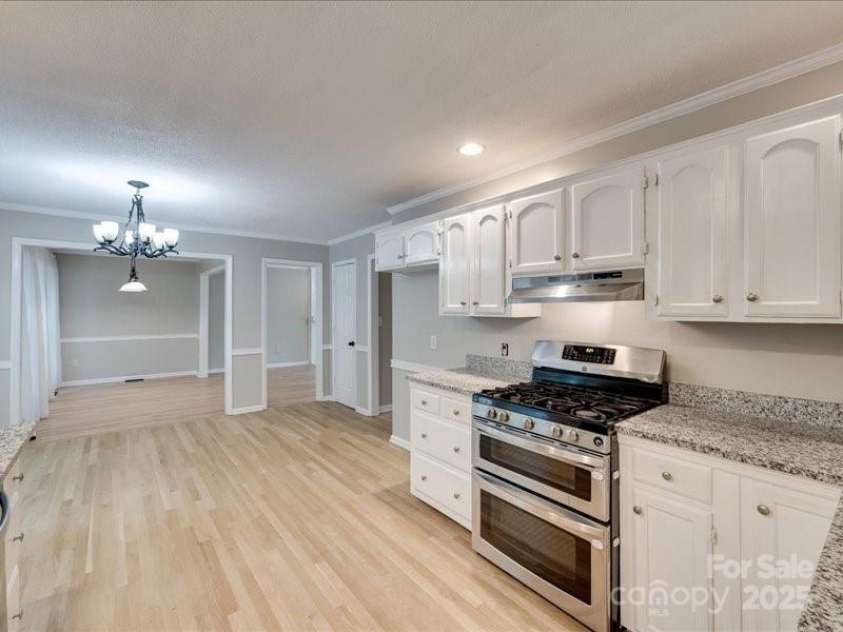 1529 Covenant Place, Rock Hill, SC 29732.  MLS# CAR4271636, YatesRealty ID 20709. Kitchen