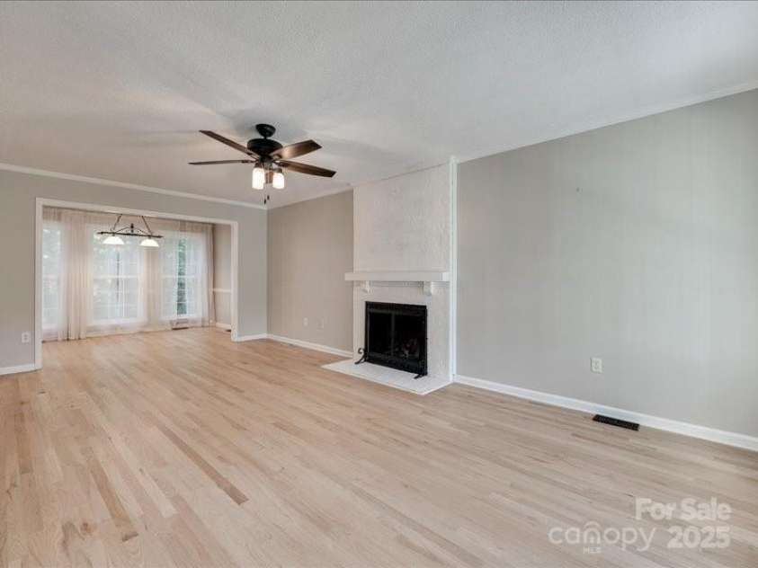 1529 Covenant Place, Rock Hill, SC 29732.  MLS# CAR4271636, YatesRealty ID 20709. Living Room