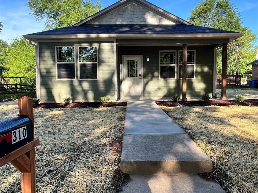 310 Coble Avenue, Albemarle, NC 28001.  MLS# CAR4379673, YatesRealty ID 20709. Welcome Home