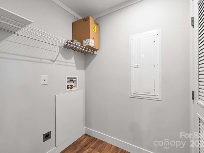 290 Appalachian Way, Mars Hill, NC 28754.  MLS# CAR4284149, YatesRealty ID 2071. 