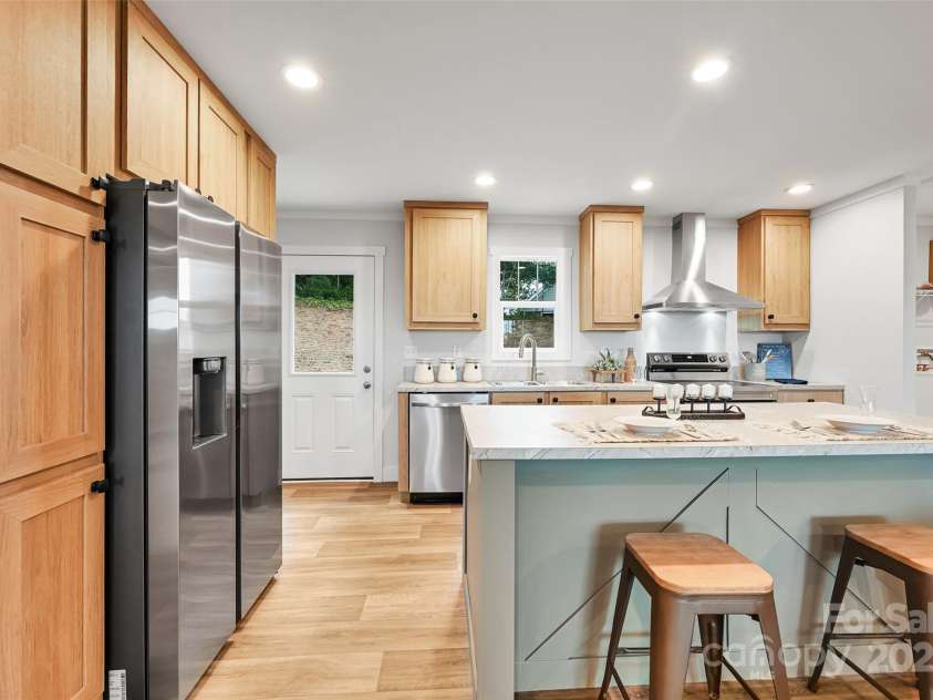 290 Appalachian Way, Mars Hill, NC 28754.  MLS# CAR4284149, YatesRealty ID 2071. 