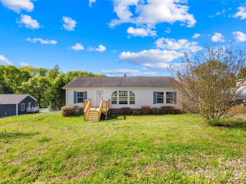 108 Ashland Court, Shelby, NC 28150.  MLS# CAR4368946, YatesRealty ID 20711. 