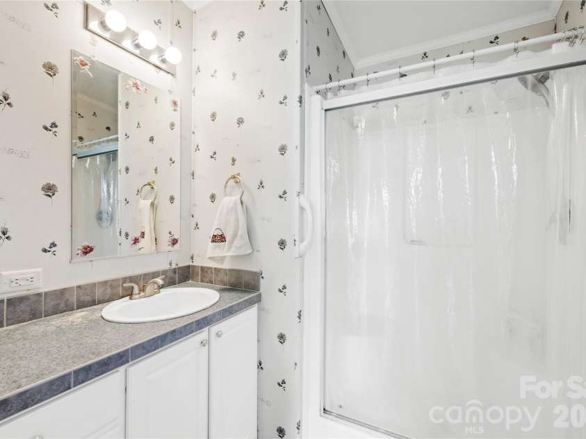 108 Ashland Court, Shelby, NC 28150.  MLS# CAR4368946, YatesRealty ID 20711. 