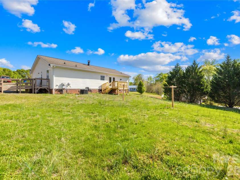 108 Ashland Court, Shelby, NC 28150.  MLS# CAR4368946, YatesRealty ID 20711. 
