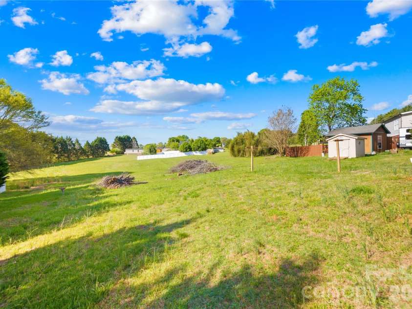108 Ashland Court, Shelby, NC 28150.  MLS# CAR4368946, YatesRealty ID 20711. 