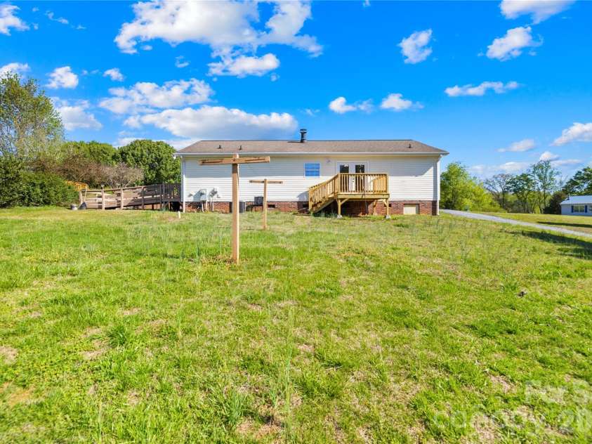 108 Ashland Court, Shelby, NC 28150.  MLS# CAR4368946, YatesRealty ID 20711. 
