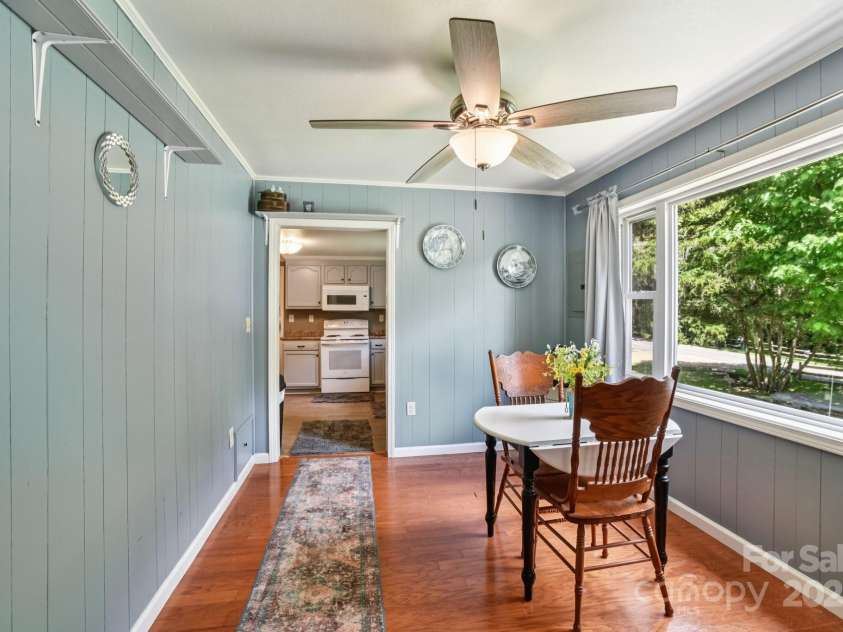 19 Lockman Road, Maggie Valley, NC 28751.  MLS# CAR4270927, YatesRealty ID 20711. Dining area