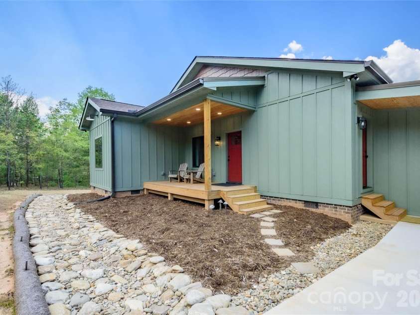 107 Dakota Drive, Rutherfordton, NC 28139.  MLS# CAR4374833, YatesRealty ID 20712. 