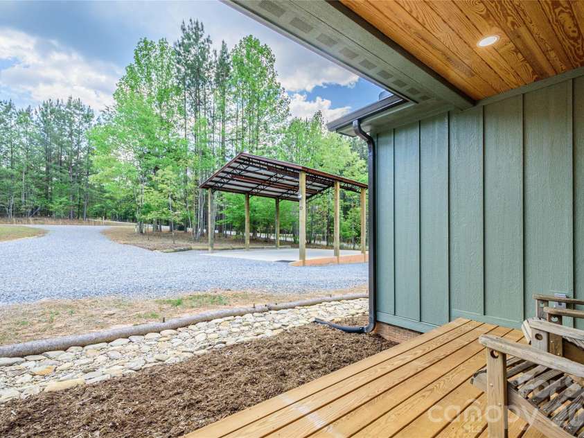 107 Dakota Drive, Rutherfordton, NC 28139.  MLS# CAR4374833, YatesRealty ID 20712. 