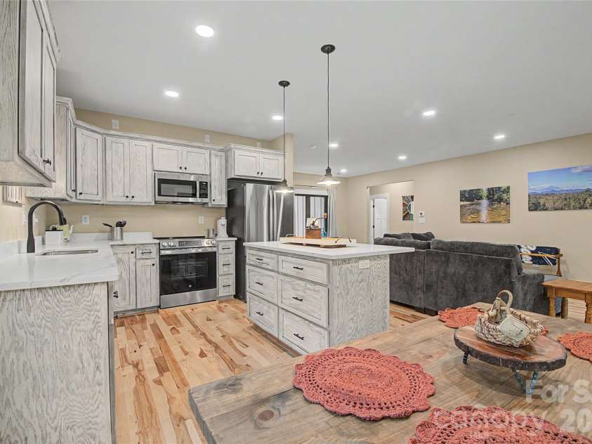 107 Dakota Drive, Rutherfordton, NC 28139.  MLS# CAR4374833, YatesRealty ID 20712. 