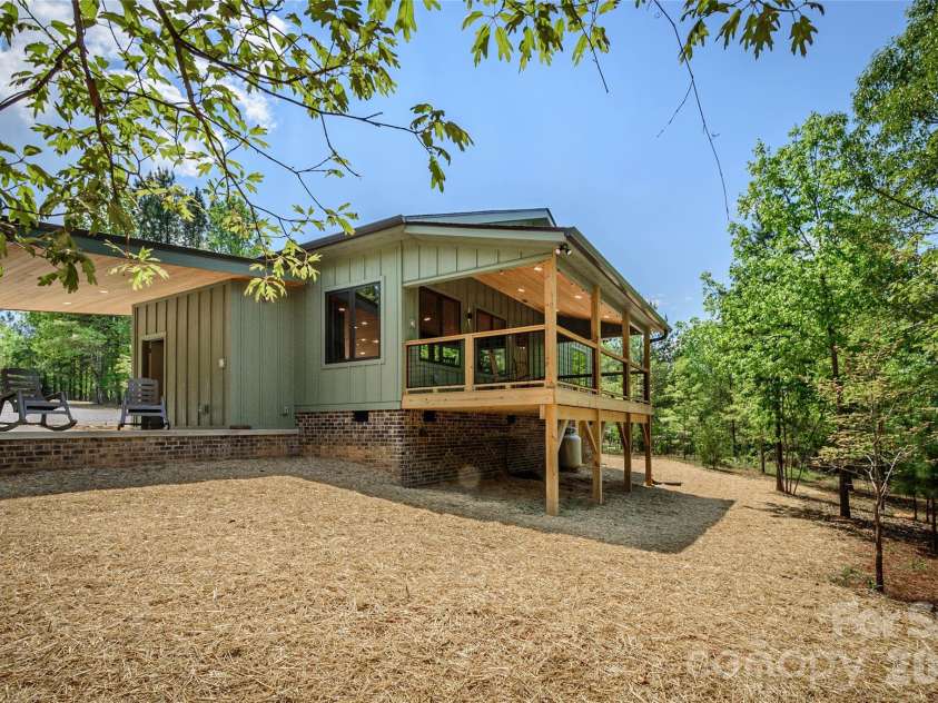 107 Dakota Drive, Rutherfordton, NC 28139.  MLS# CAR4374833, YatesRealty ID 20712. 