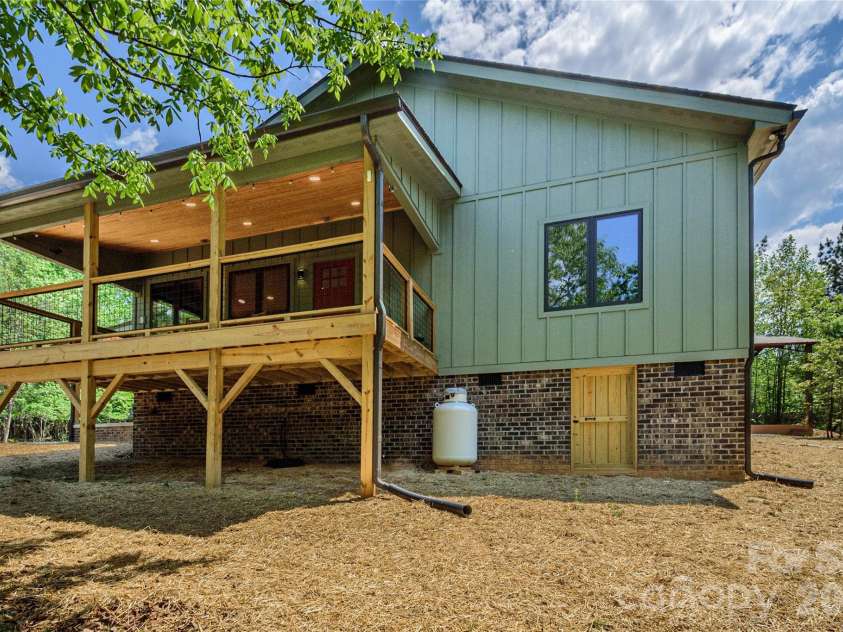 107 Dakota Drive, Rutherfordton, NC 28139.  MLS# CAR4374833, YatesRealty ID 20712. 