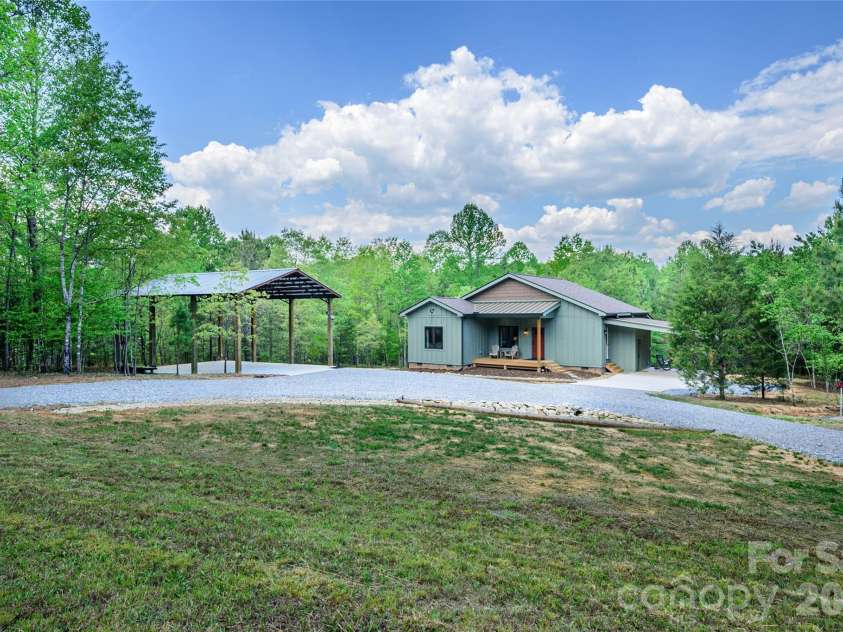 107 Dakota Drive, Rutherfordton, NC 28139.  MLS# CAR4374833, YatesRealty ID 20712. 