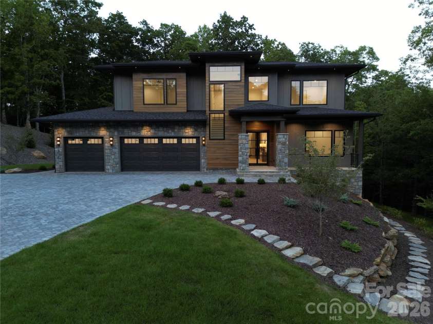 163 Stonefly Drive, Horse Shoe, NC 28742.  MLS# CAR4398178, YatesRealty ID 20715. 