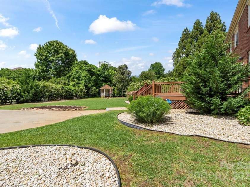 11917 Chevis Court, Charlotte, NC 28277.  MLS# CAR4250951, YatesRealty ID 20716. Backyard