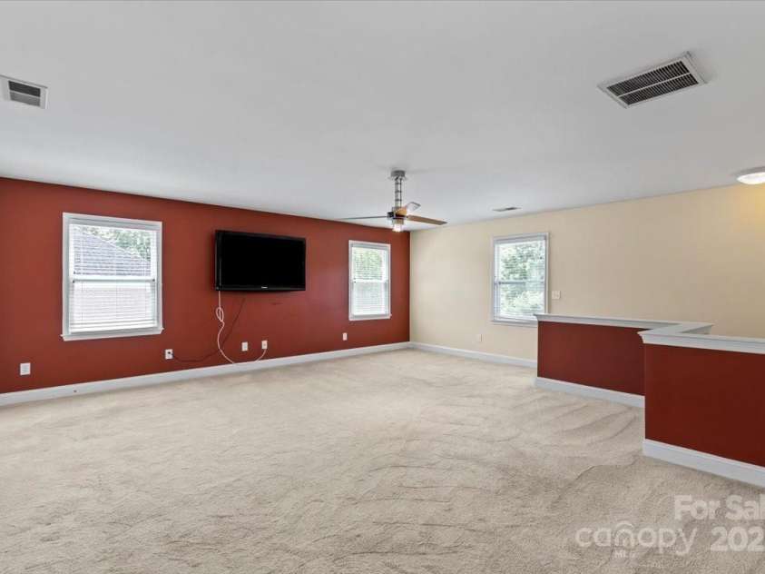 11917 Chevis Court, Charlotte, NC 28277.  MLS# CAR4250951, YatesRealty ID 20716. Bonus/Flex Room